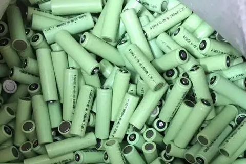 吐鲁番铁锂电池回收-上门回收电动车电池|高价铁锂电池回收